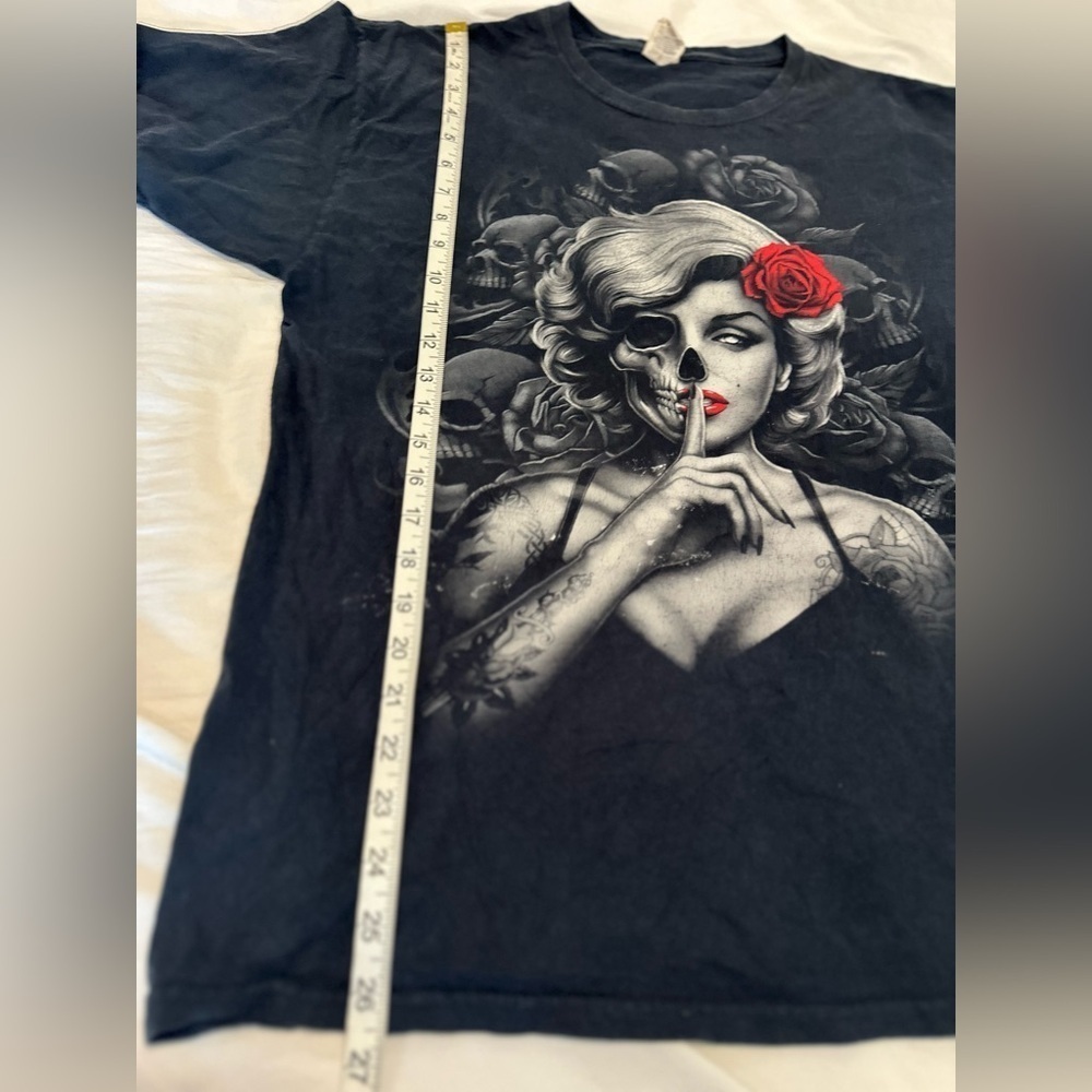 Marilyn Monroe Mens large Black Short Sleeve Skull Rose Punk Cyber Graphic Tee. - Picture 4 of 10